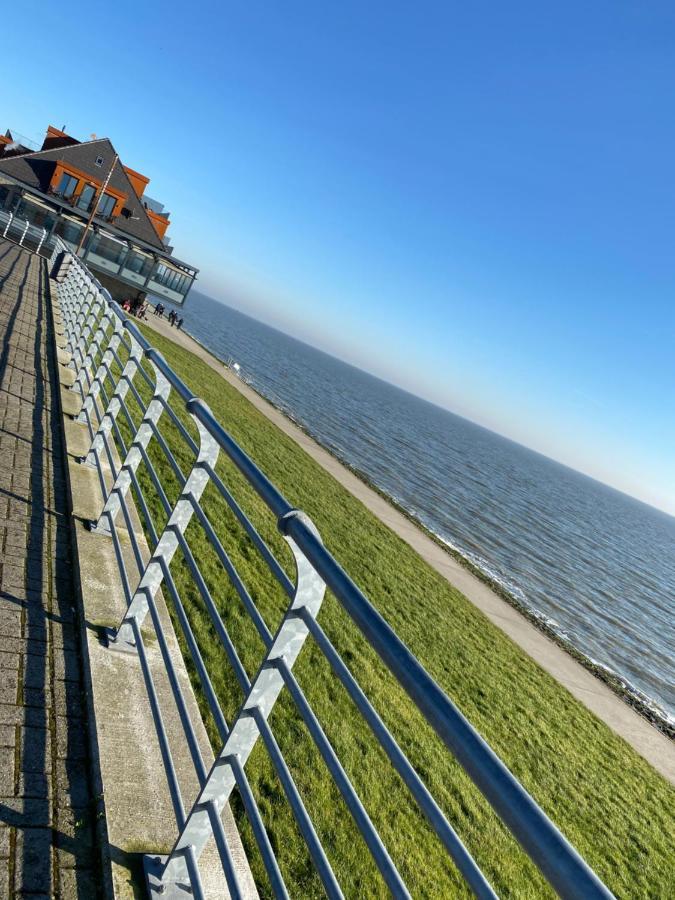 An Der Nordseekueste Mit Garage Wilhelmshaven